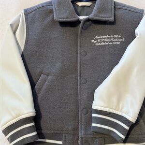 Abercrombie & Fitch Gray and White Kids Jacket